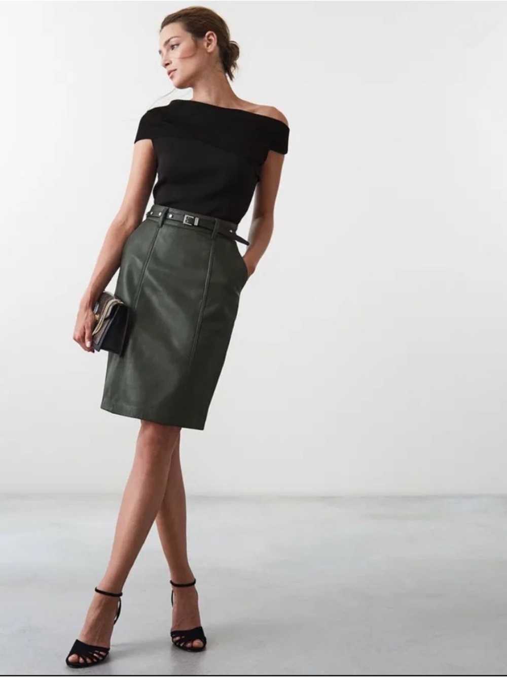 Reiss Kara Leather Pencil Skirt dark green olive pockets belt loops slit size 0
